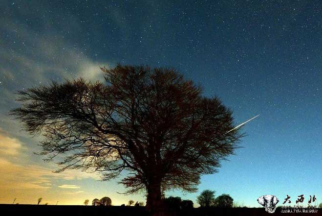 英国双子座流星雨登场 如梦如幻