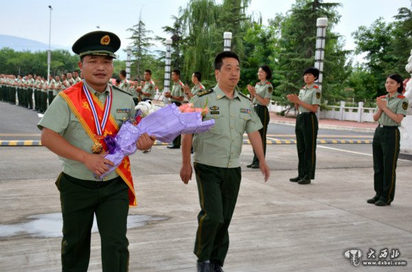 第十八届“中国武警十大忠诚卫士”马赵飞载誉归来