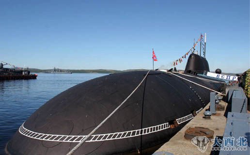 资料图:俄海军“海豹”号攻击型核潜艇停泊码头