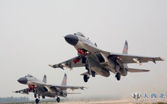 中国空军已经将歼11战机国产化。
