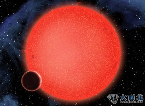 艺术示意图：系外行星GJ 1214b正围绕一颗红矮星运行