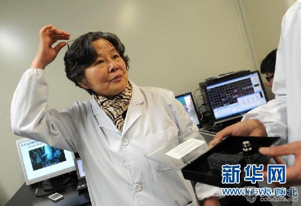 （新华直击）（5）中国科学家实现猴子大脑信号“遥控”机械手