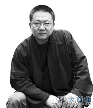 王澍1963年生于新疆，在西安生活。他于1985年毕业于南京工学院（东南大学前身）建筑系，2000年获同济大学建筑学博士，现任中国美术学院建筑艺术学院院长、博士生导师。