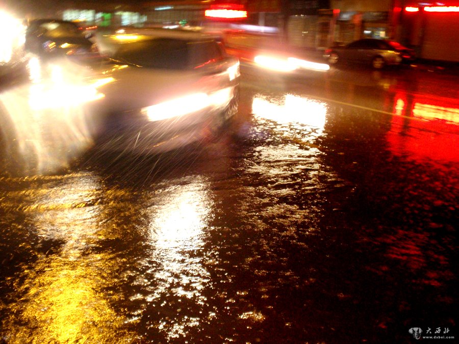 金城雨夜