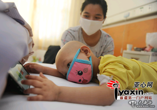 新疆昌吉怀孕母亲要用脐带血救白血病女儿 “自己受点苦不算啥，只要能救孩子我就有力量”
