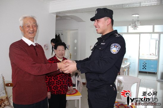塔城市新城派出所助丹东老人找到失散48年新疆表哥